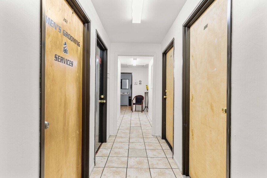 More Photos Of 1108 5th St, San Fernando Storefront Retail Office For Sale