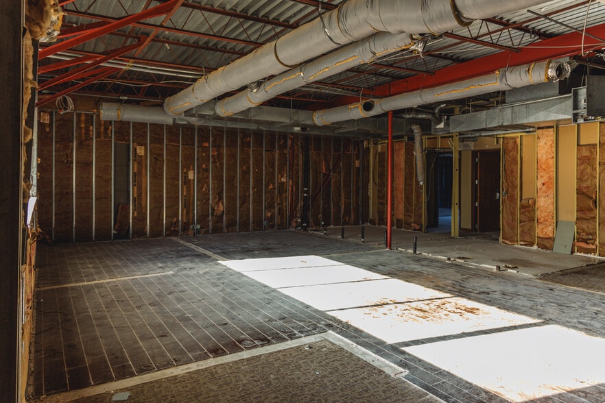 More Photos Of 3200 E Memorial Rd, Edmond Medical For Sale