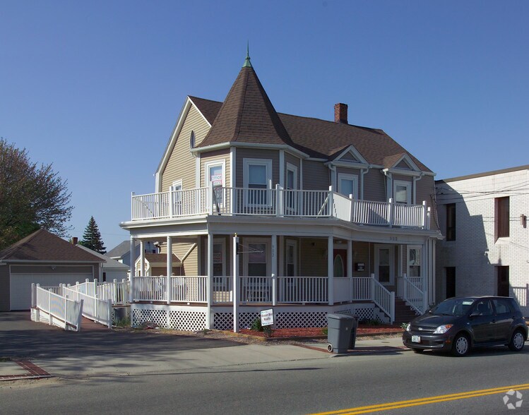 More Photos Of 982 Mineral Spring Ave, North Providence Office For Sale