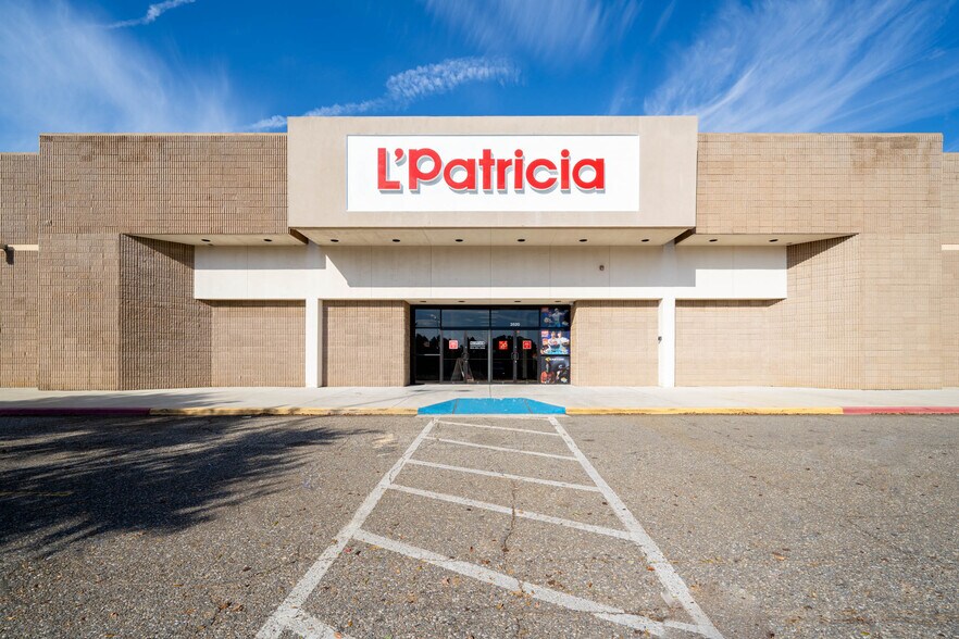 Primary Photo Of 3520 McCann Rd, Longview Department Store For Lease