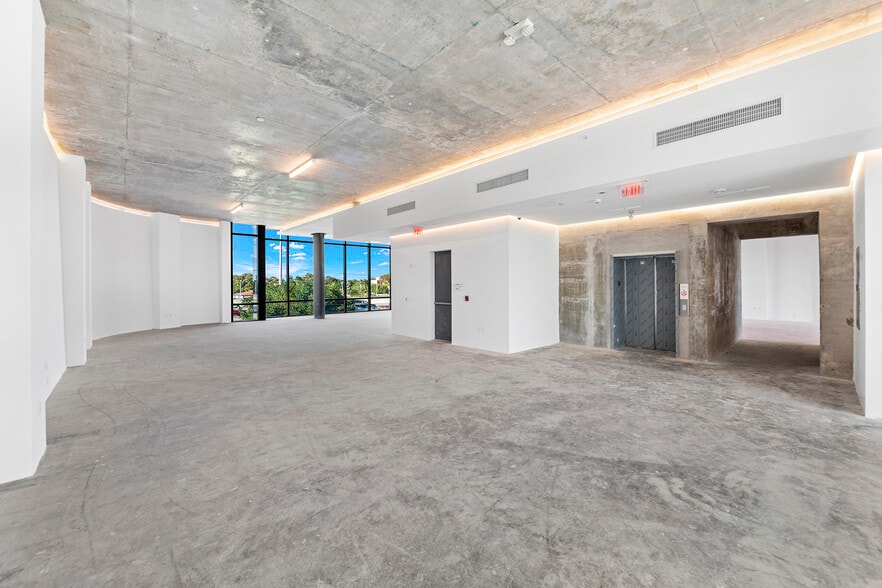 More Photos Of 78 NW 37th St, Miami Office For Lease