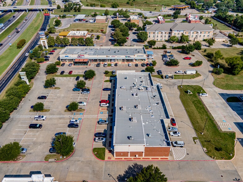 More Photos Of 108 E Us Highway 80, Forney Freestanding For Lease