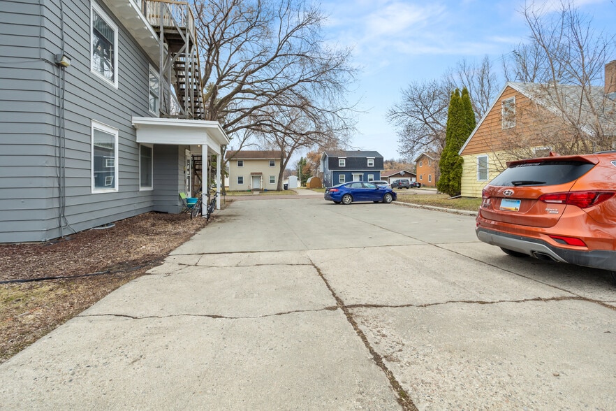 More Photos Of 826 21st St S, Fargo Apartments For Sale
