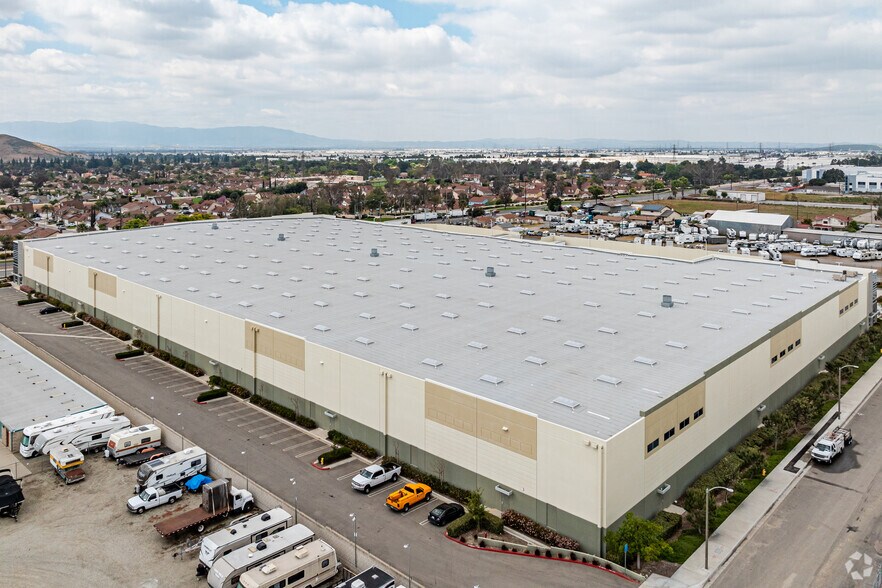 More Photos Of 11275 Banana Ave, Fontana Distribution For Lease