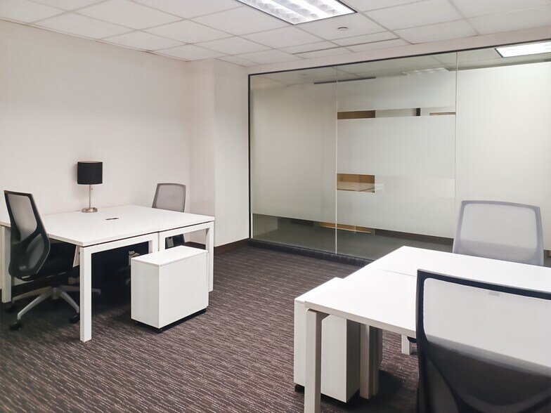 More Photos Of 80 Orville Dr, Bohemia Coworking Space