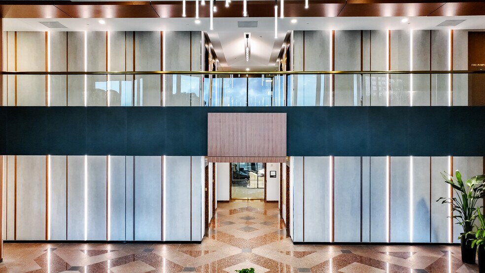 More Photos Of 7300 W 110th St, Overland Park Office For Sale