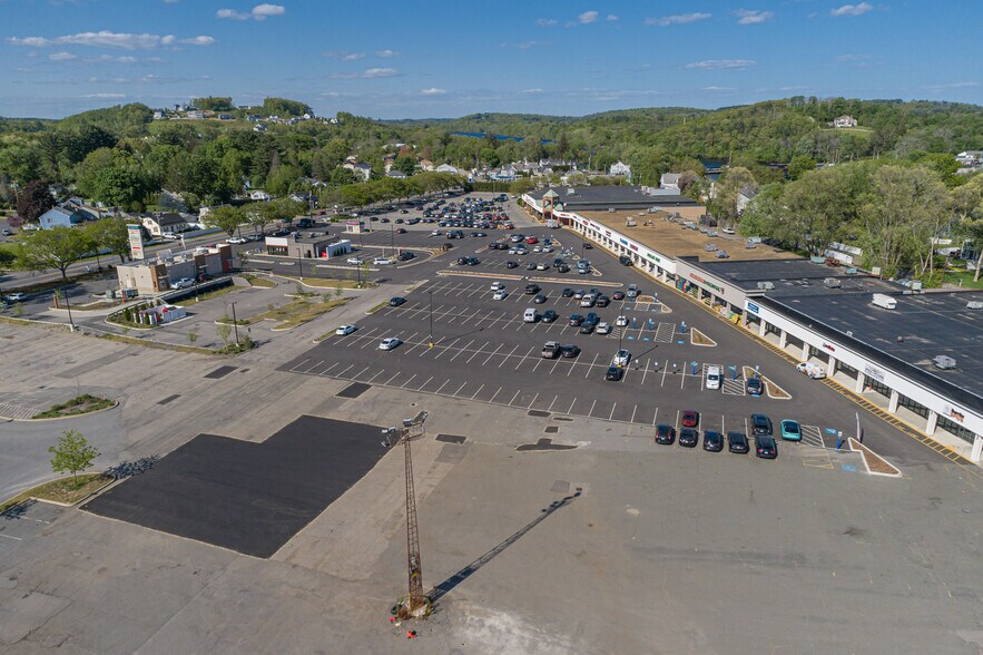 More Photos Of 223 Lincoln Ave, Haverhill Land For Lease