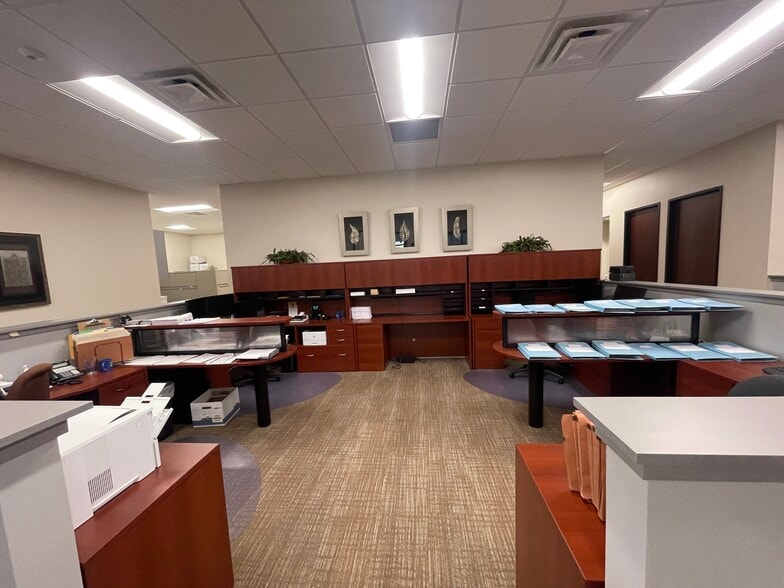 More Photos Of 6827 Camp Bullis Rd, San Antonio Medical For Lease