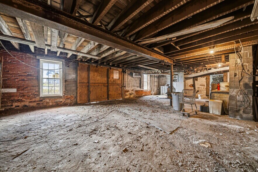 More Photos Of 2699 E Center St, North Kingsville Apartments For Sale