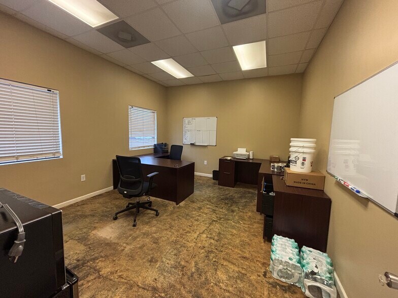 More Photos Of 283 Lakewood Dr, Greenville Warehouse For Lease