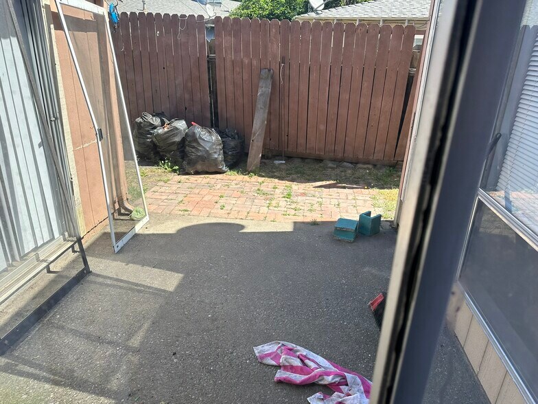 More Photos Of 3423-3425 Charleston Ct, Stockton Apartments For Sale