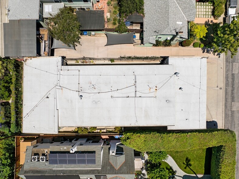 More Photos Of 937 Hilldale Ave, West Hollywood Apartments For Sale
