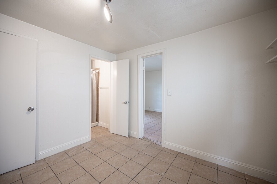 More Photos Of 5900 Cassedy Ln, Las Vegas Apartments For Sale