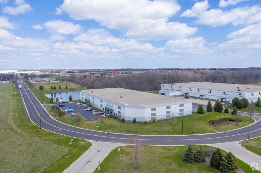 More Photos Of 10795 72nd Ave, Pleasant Prairie Warehouse For Lease