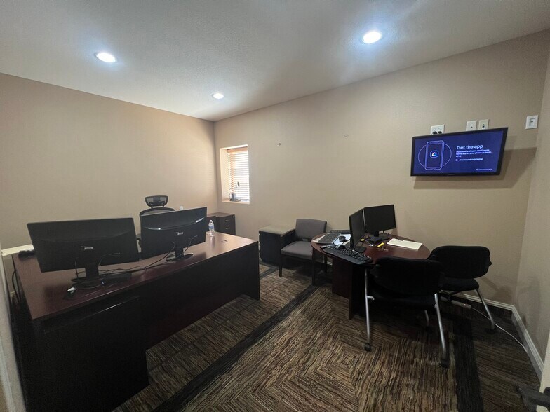 More Photos Of 6413 N State Highway 349, Midland Warehouse For Lease