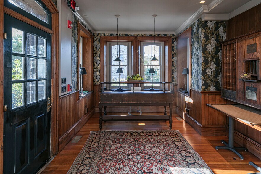 More Photos Of 2 Bridge St, Milford Restaurant For Sale