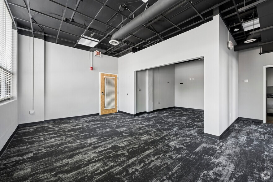 More Photos Of 300 N 5th St, Lafayette Apartments For Lease