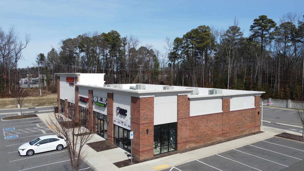 More Photos Of 7721 Brook Rd, Richmond Storefront For Lease