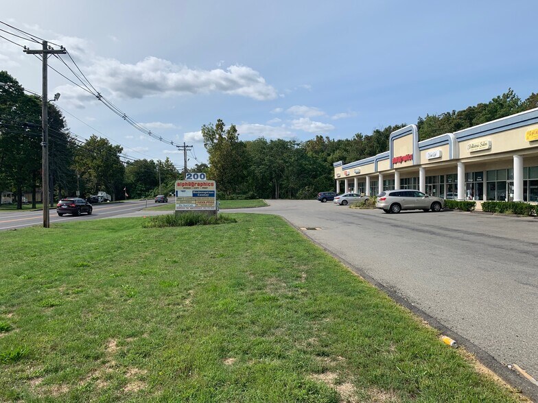 More Photos Of 200 Church St, Wallingford Storefront Retail Office For Lease