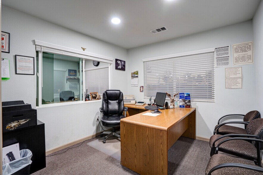 More Photos Of 854 Crows Landing Rd, Modesto Auto Dealership For Sale