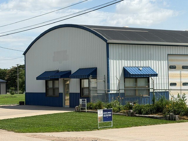 More Photos Of 2700 Kansas Ave, Hastings Distribution For Lease