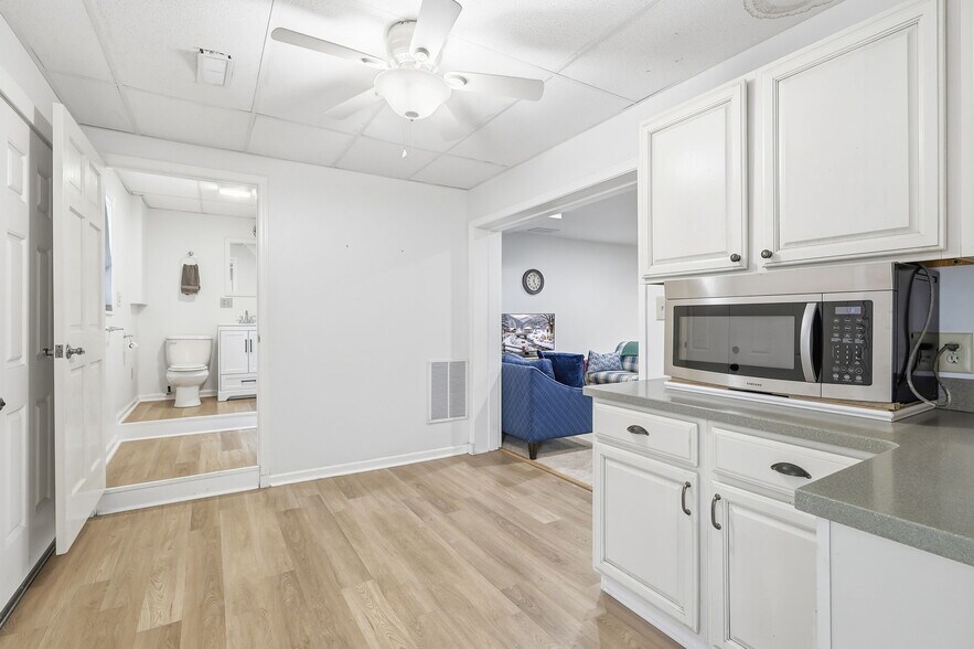 More Photos Of 1644 Broadstone Rd, Banner Elk General Retail For Sale