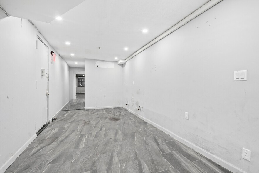 More Photos Of 214-216 E 9th St, New York Apartments For Lease