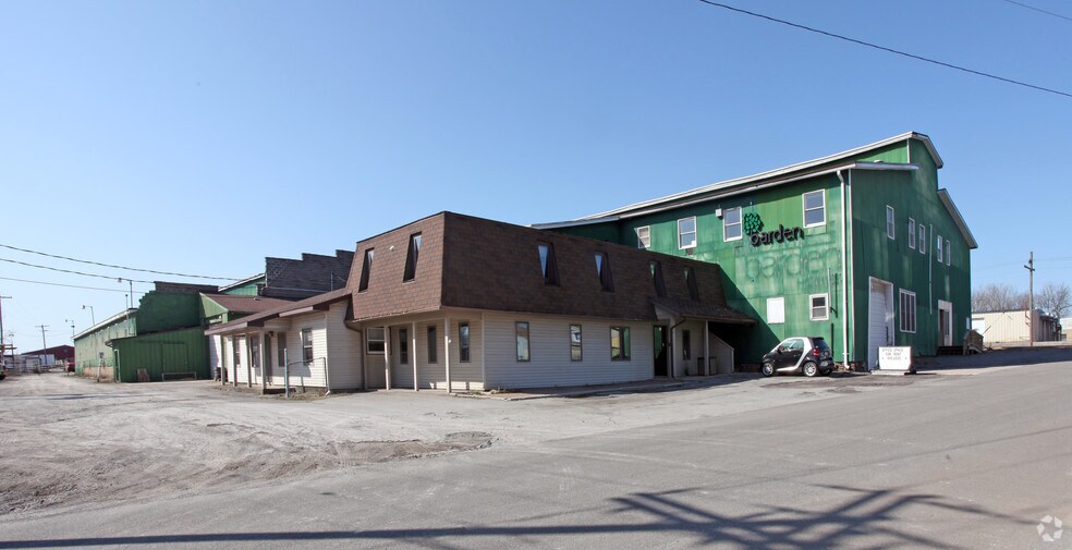 Primary Photo Of 103 Kelly Ave, Middleport Warehouse For Sale