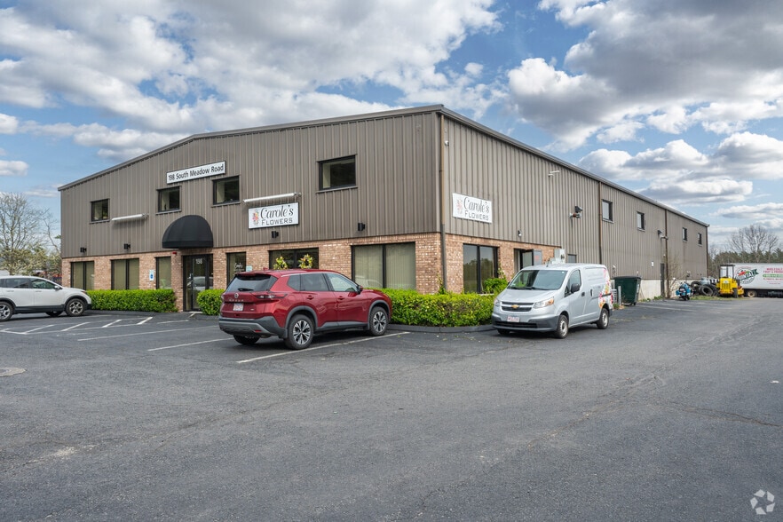 More Photos Of 198 S Meadow Rd, Plymouth Flex For Lease