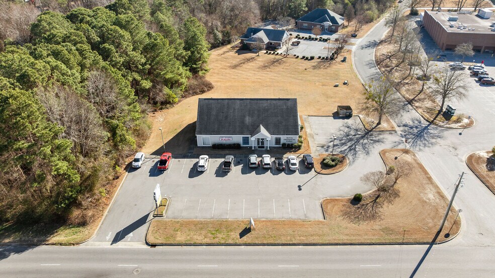 More Photos Of 2601 Herritage st, Kinston Medical For Sale