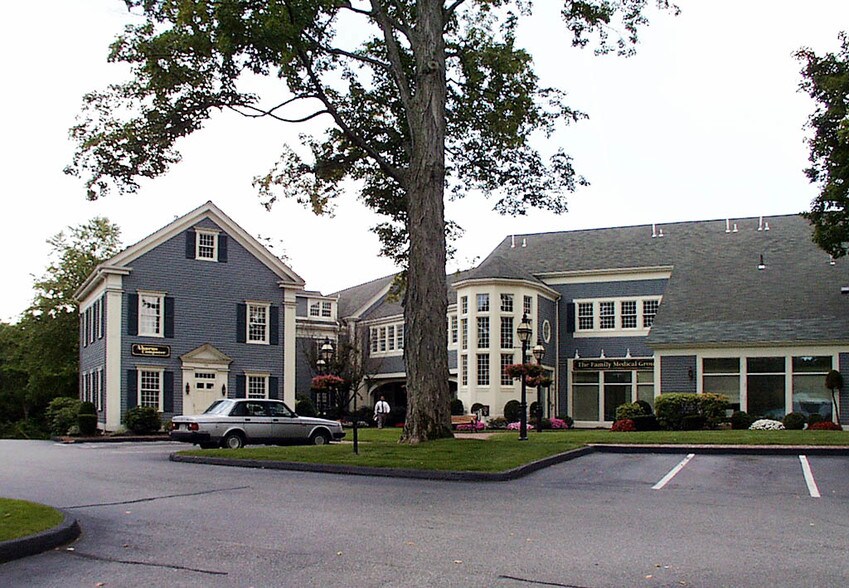 More Photos Of 10 Maple St, Middleton Office For Lease