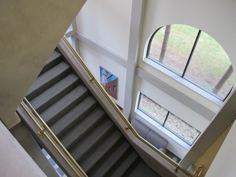 More Photos Of 51 S Duke St, Lancaster Office For Lease