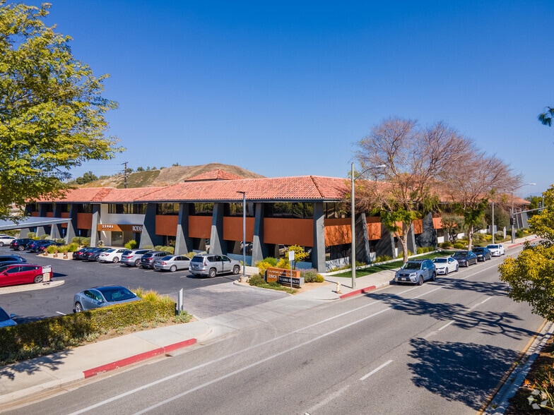 More Photos Of 23901 Calabasas Rd, Calabasas Office For Lease