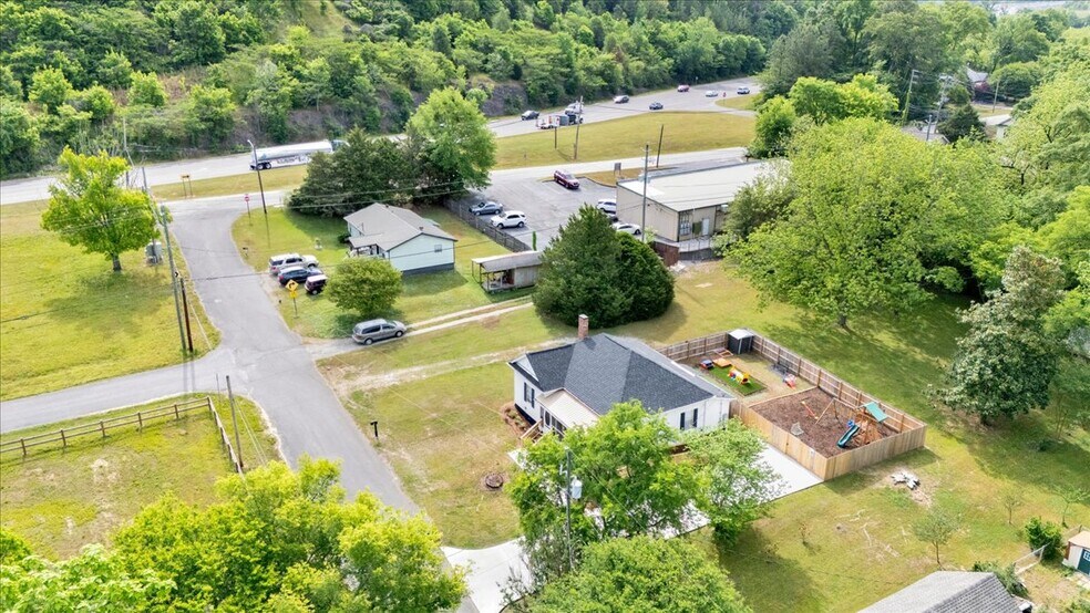 More Photos Of 607 12th Ave SW, Alabaster Specialty For Sale