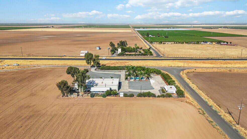 More Photos Of 23259 Avenue 64 Ave, Ducor Warehouse For Sale