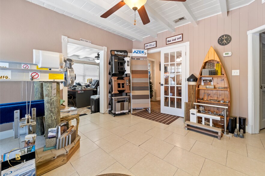 More Photos Of 342 N Orlando Ave, Cocoa Beach Light Manufacturing For Sale