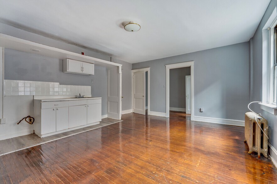 More Photos Of 130-146 Garrett Rd, Upper Darby Township Apartments For Sale