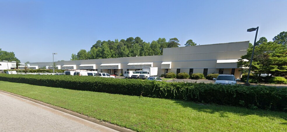 Primary Photo Of 4104 Holland Blvd, Chesapeake Light Distribution For Sale