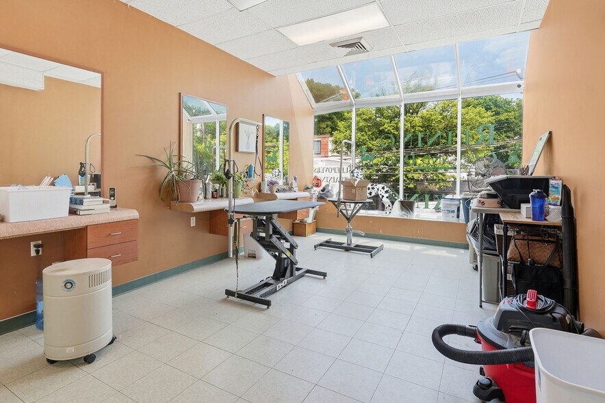 More Photos Of 200 E Main St, Mount Kisco Freestanding For Sale