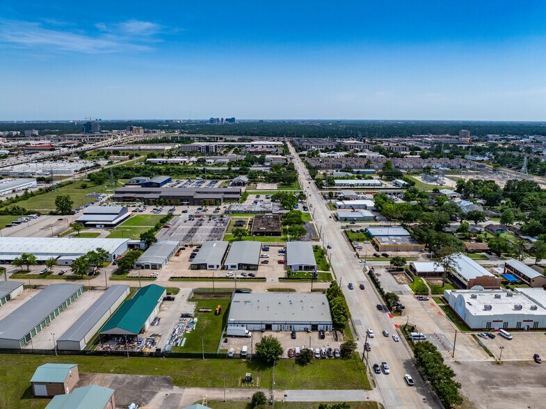 More Photos Of 1440 Brittmoore Rd, Houston Storefront For Lease