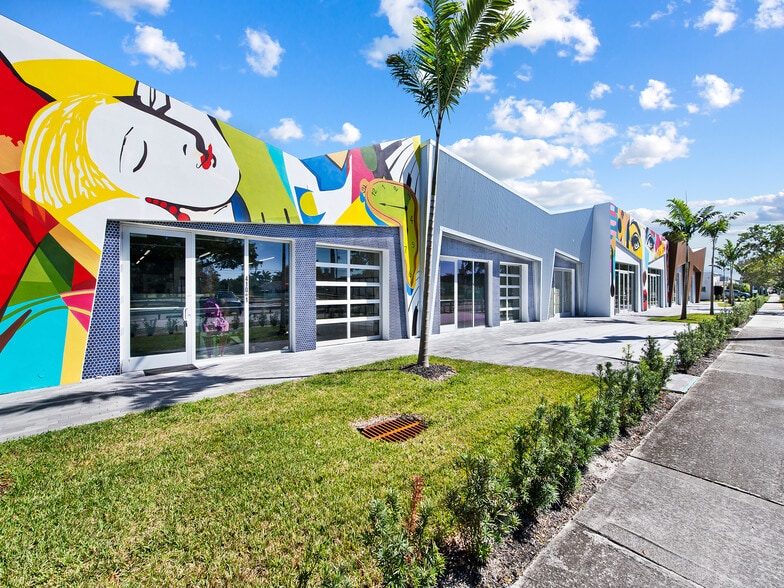 More Photos Of 410-470 NE 1st Ave, Hallandale Restaurant For Lease