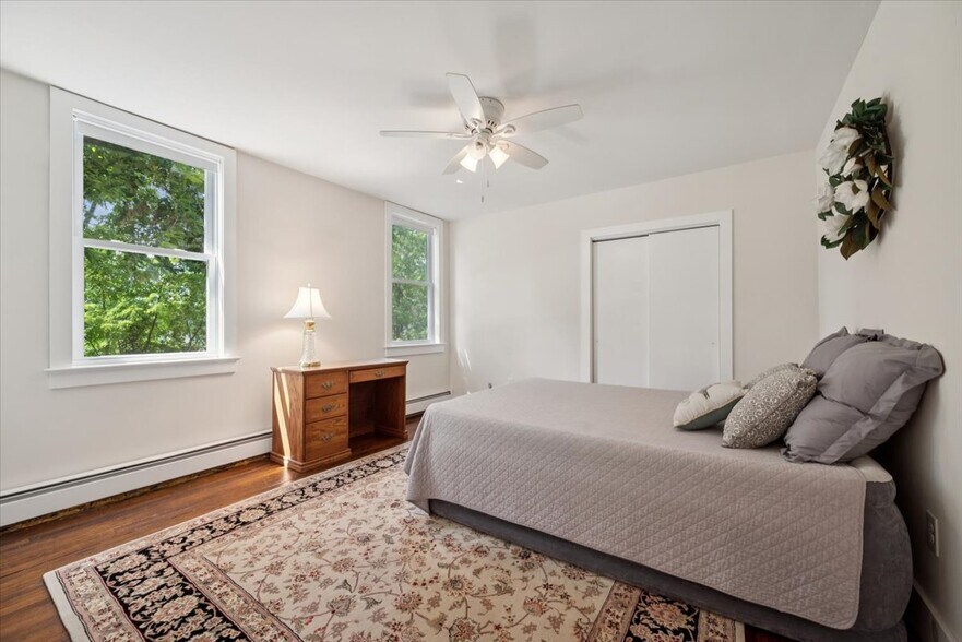 More Photos Of 192 Central Ave, Stirling Office For Sale