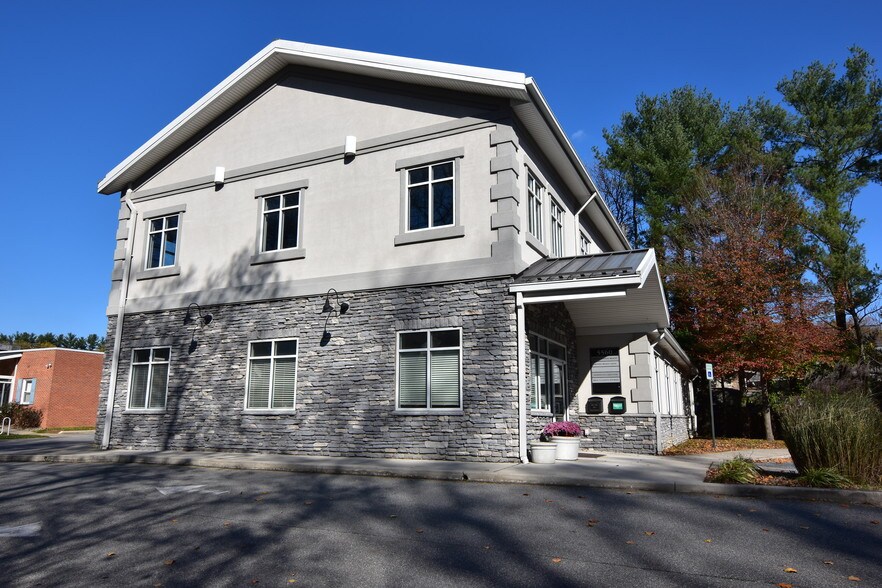 More Photos Of 5560 Kirkwood Hwy, Wilmington Office For Sale
