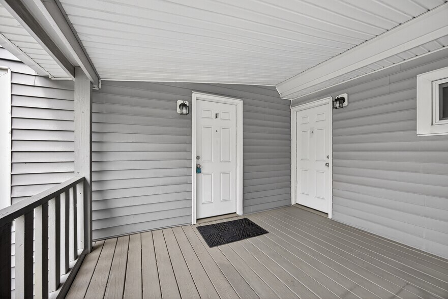 More Photos Of 464 Main St, New Milford Storefront Retail Office For Sale