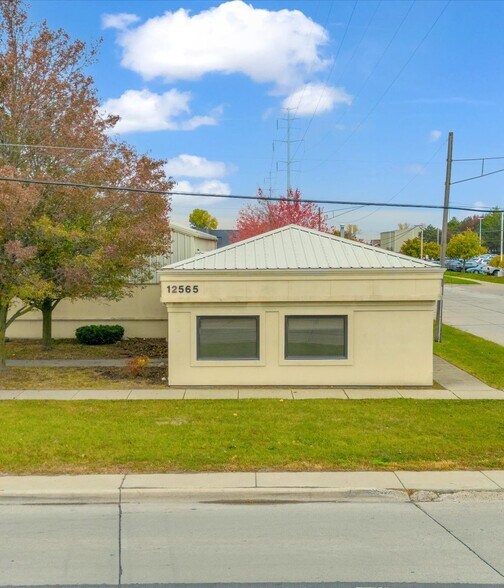 More Photos Of 12525 E 9 Mile Rd, Warren Warehouse For Sale