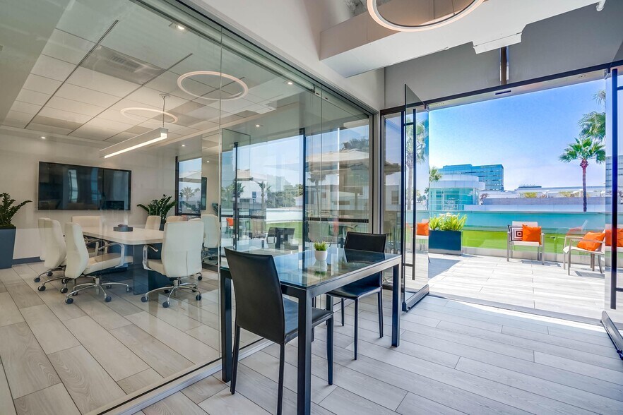 More Photos Of 9440 Santa Monica Blvd, Beverly Hills Office For Lease