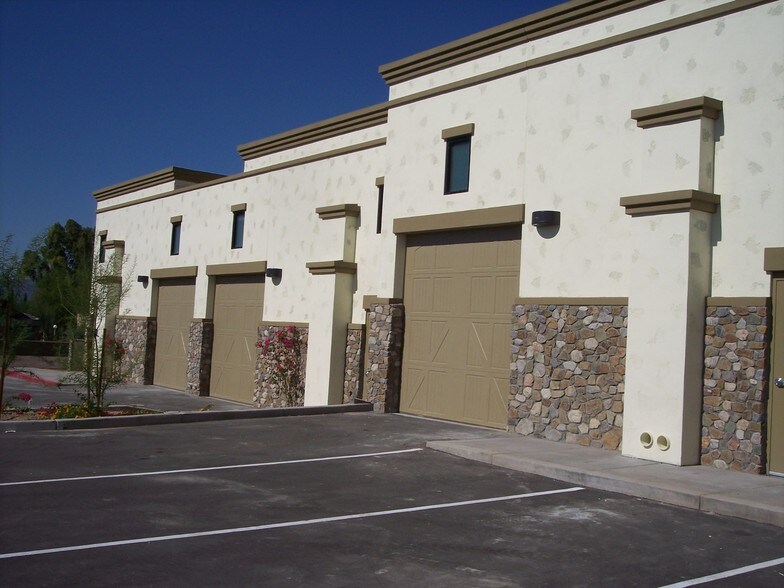More Photos Of 7509 E Cave Creek Rd, Carefree General Retail For Lease