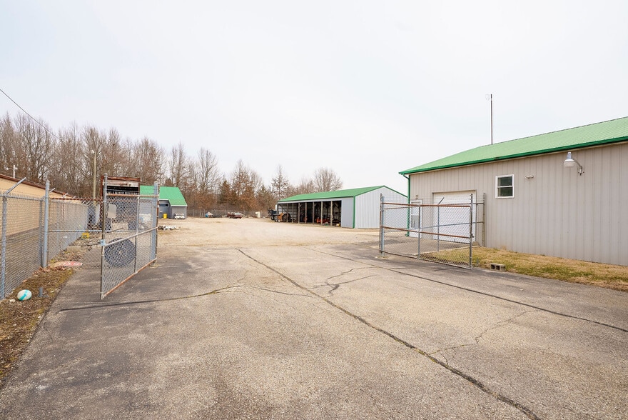More Photos Of 167 Mill Run, Waverly Warehouse For Sale