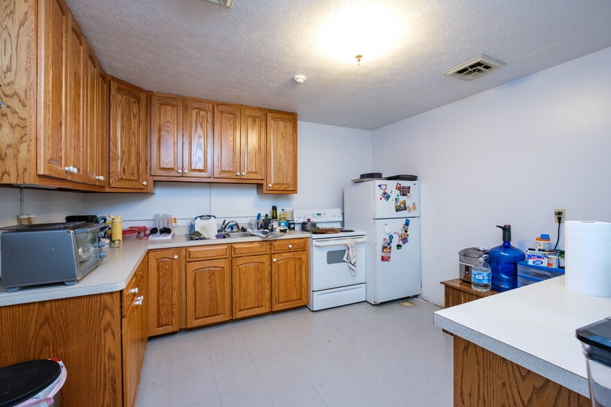 More Photos Of 5700 Edinburg Gap Rd, Fort Valley Religious Facility For Sale