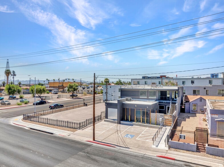 More Photos Of 818 Stewart Ave, Las Vegas Loft Creative Space For Lease